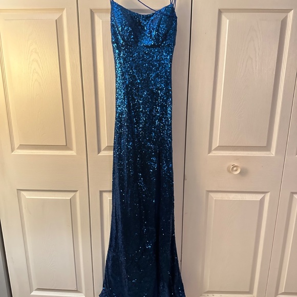 Prom dress - Picture 4 of 4